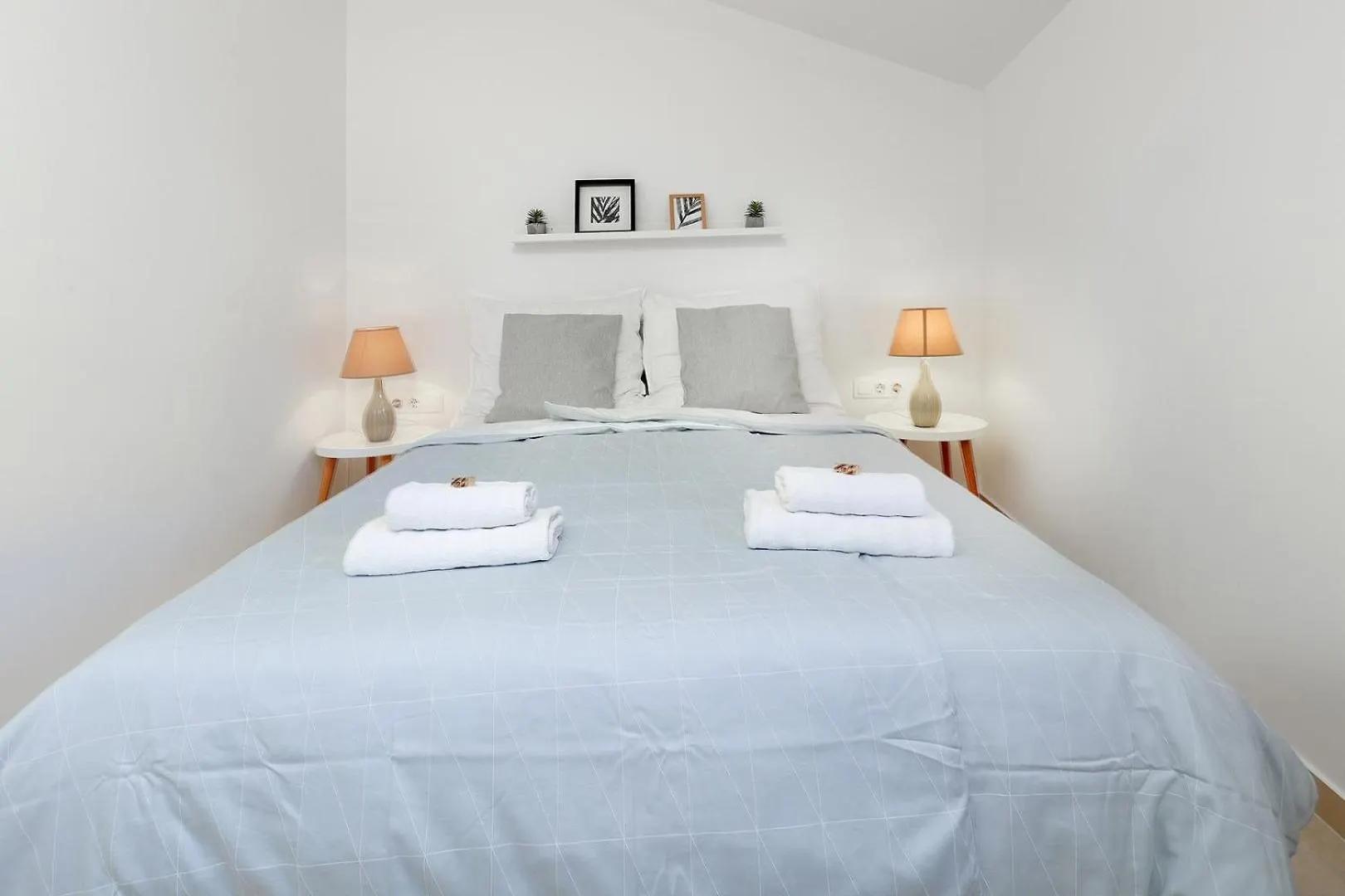 Guest house Apartments With Sea View Dramalj Croatia