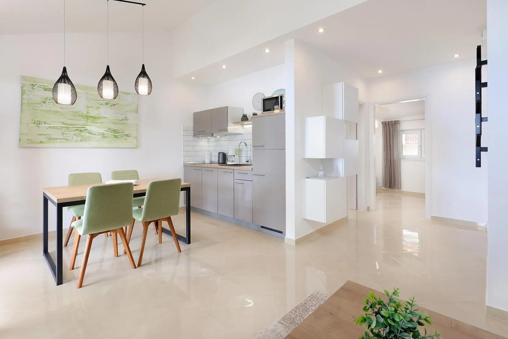 Apartments With Sea View Dramalj 0*,