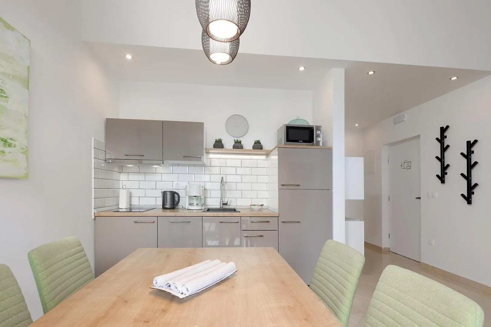 Apartments With Sea View Dramalj Guest house