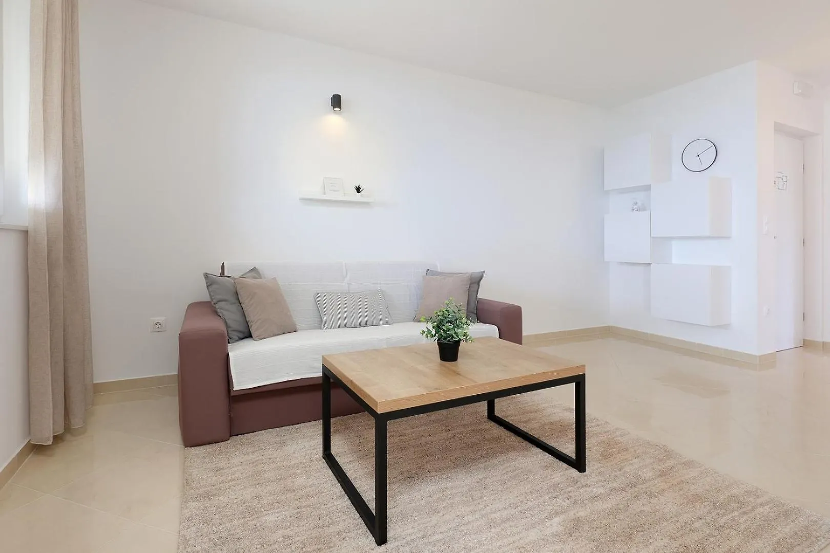 Apartments With Sea View Dramalj