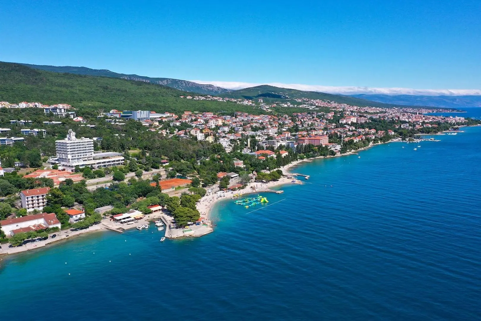 Guest house Apartments With Sea View Dramalj Croatia