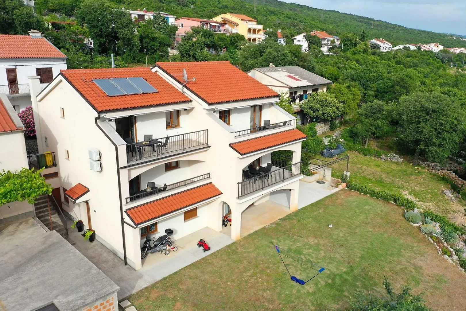 Apartments With Sea View Dramalj